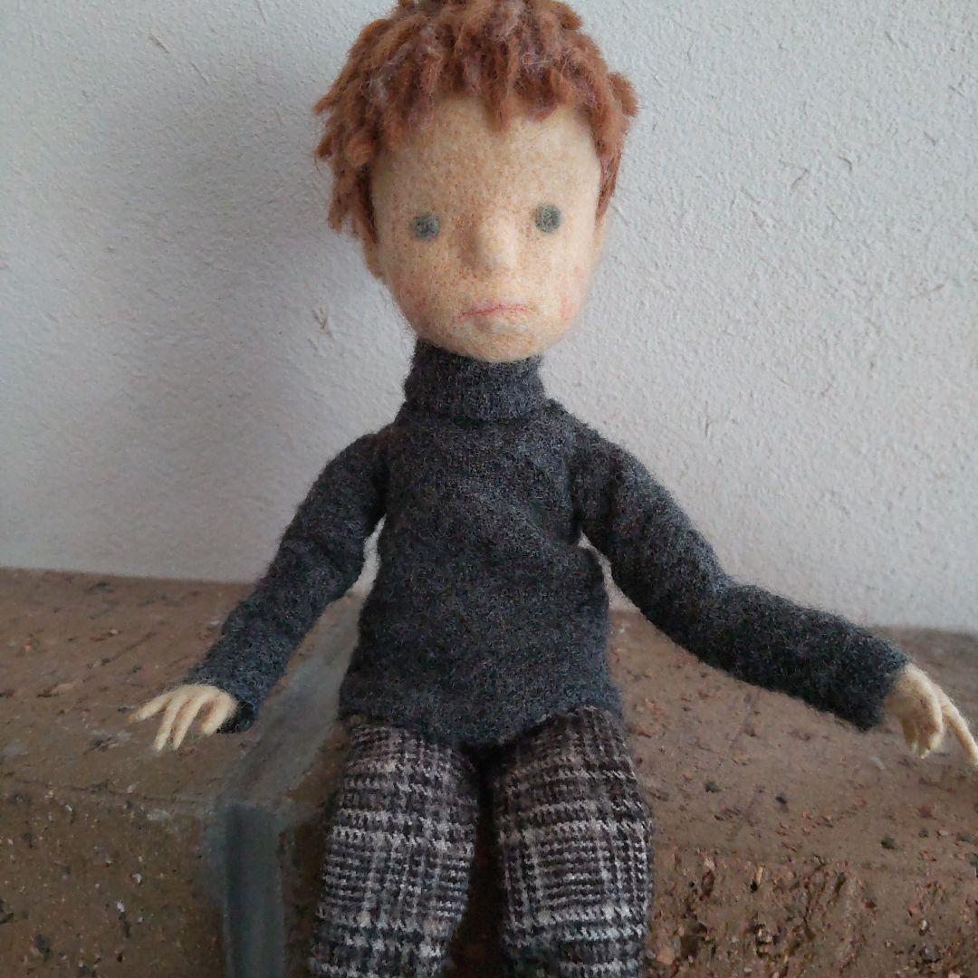 フェルト作家ポペットpoppetさん　　少年と猫