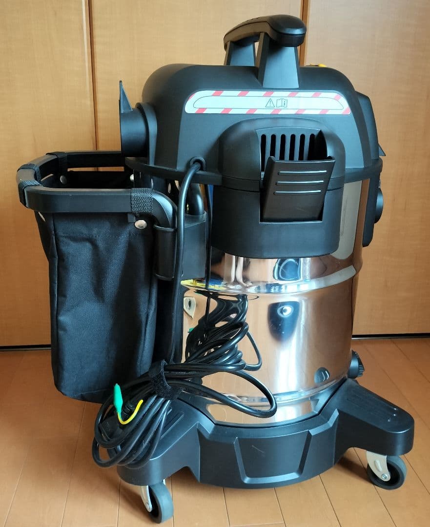 大型　乾湿両用 バキュームクリーナー 掃除機 デウォルト DeWALT 　訳あり