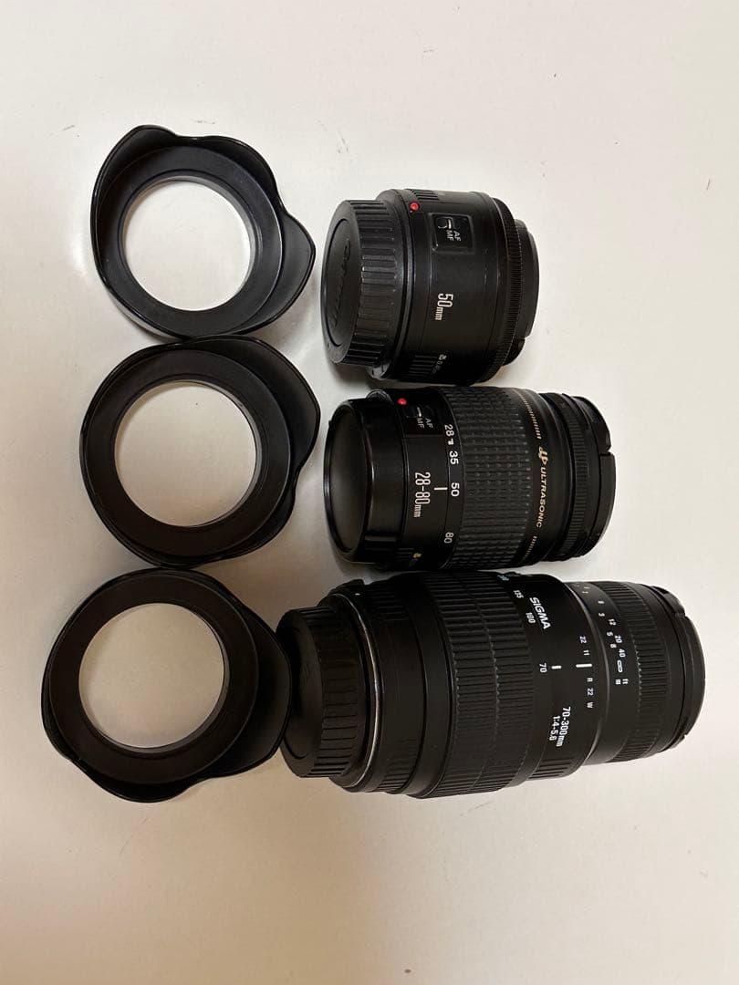 一眼レフキャノン kiss X10 トリプルレンズ、三脚 カメラ初心者におすすめ