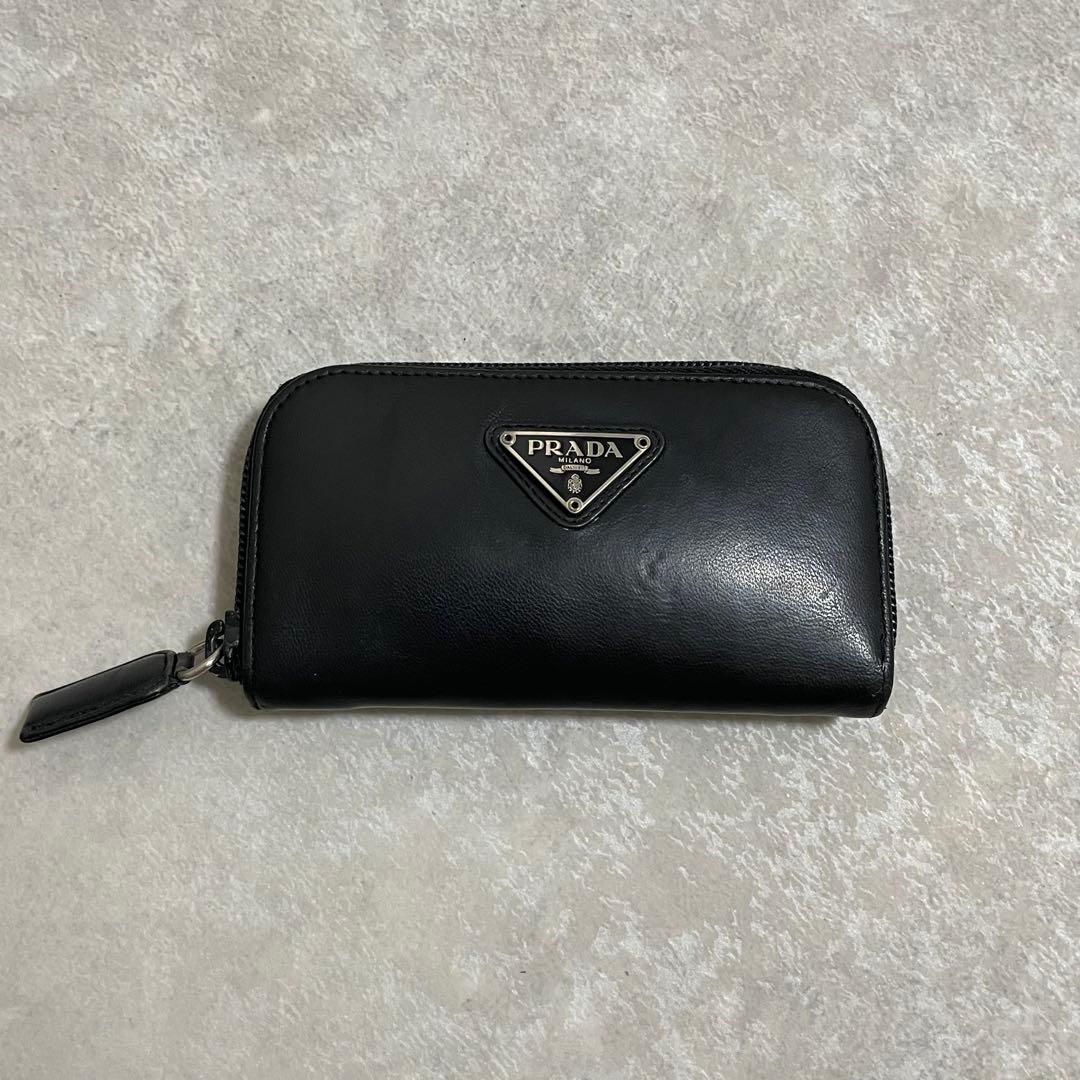 希少　PRADA プラダ　ラウンドジップ　キーケース　6連　レザー　ブラック