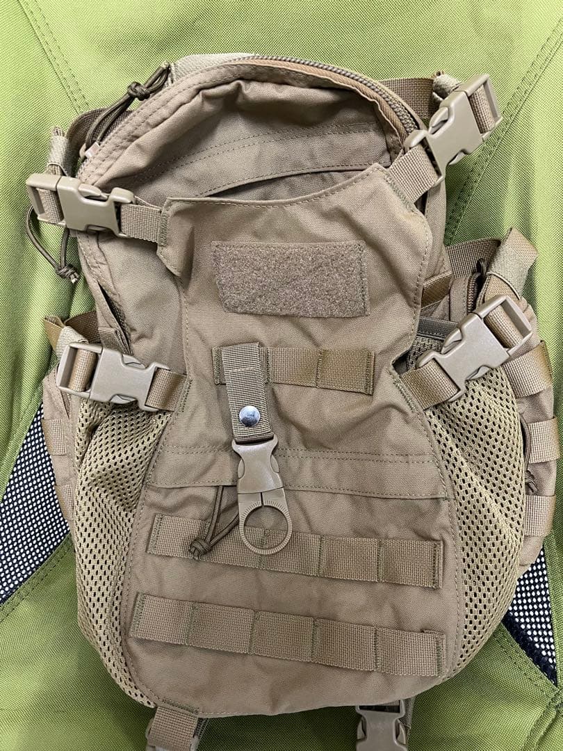 個人装備 WARRIOR ASSAULT Helmet Cargo Pack