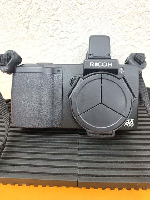 RICOH☆GX200 VF-1 外付けファインダー付属☆高級コンデジ☆現状品