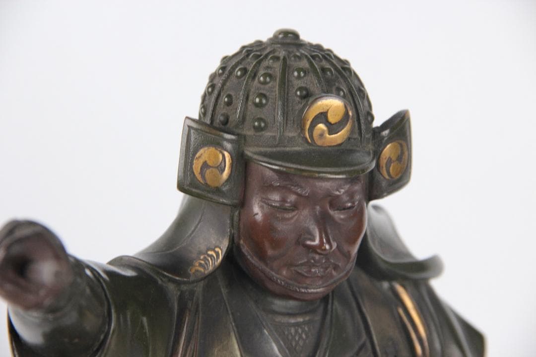 日本美術　銅製武人像　正秀作　細密彫刻　金象嵌　明治期金工　時代物 Eo1-21