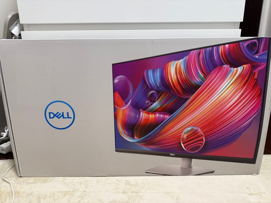Dell S2722QC27インチ 4K スピーカー付 給電機能付き モニター