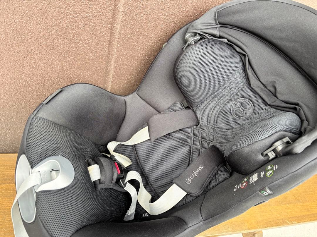 cybex SIRONA T i-Size チャイルドシート ブラック