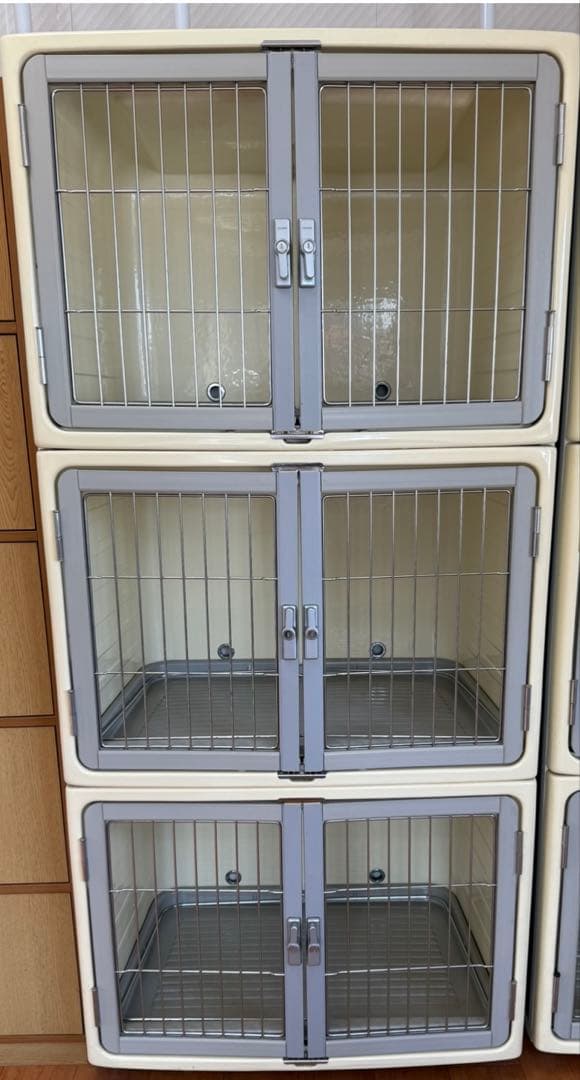 【直接引取り限定・さいたま市】 ボンビ ニューペットマンション 3段 鍵付き