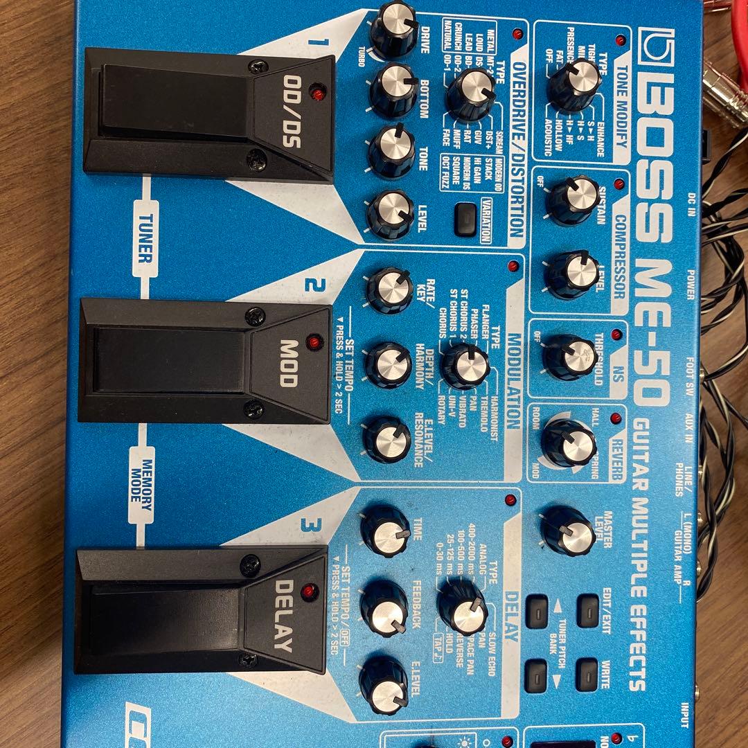 BOSS マルチエフェクター　ME-50 （ケーブル付き）