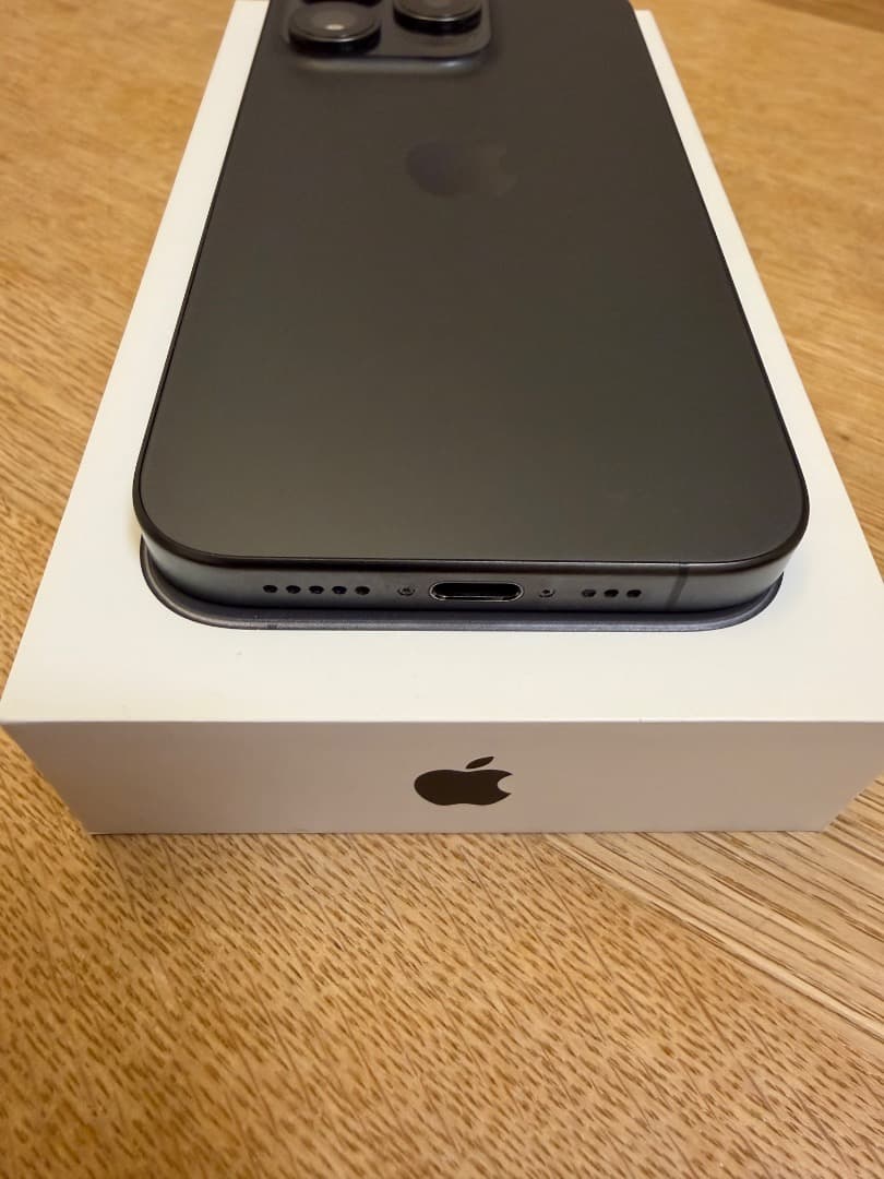 iPhone15 Pro ブラックチタニウム 256GB バッテリー91%
