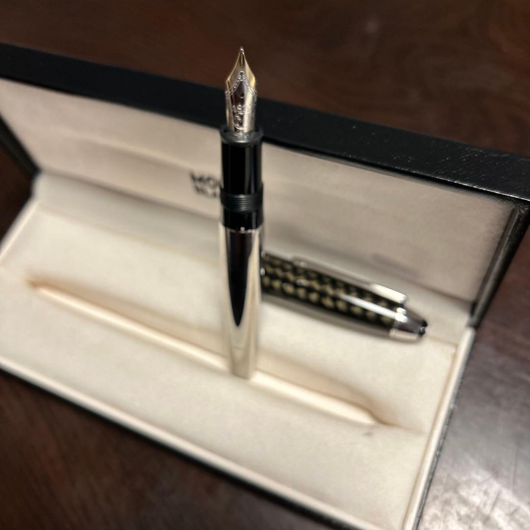 MONTBLANC MEISTERSTUCK 中字カーボンファイバー万年筆