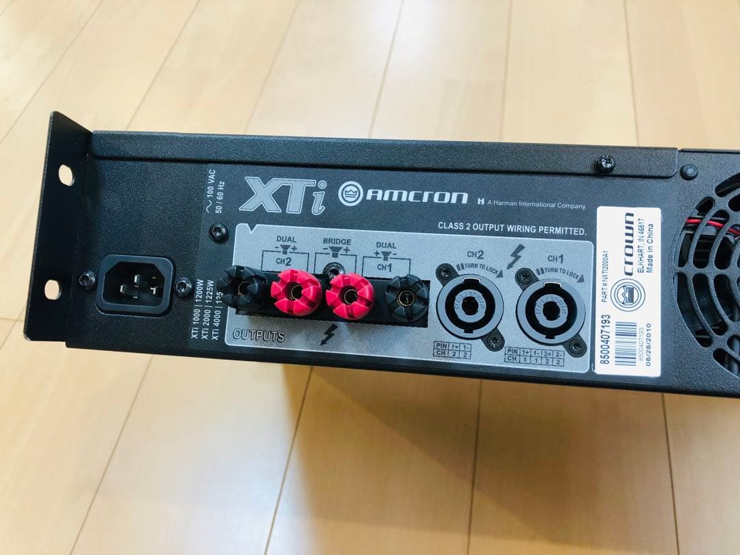 AMCRON CROWN XTi2000 パワーアンプ