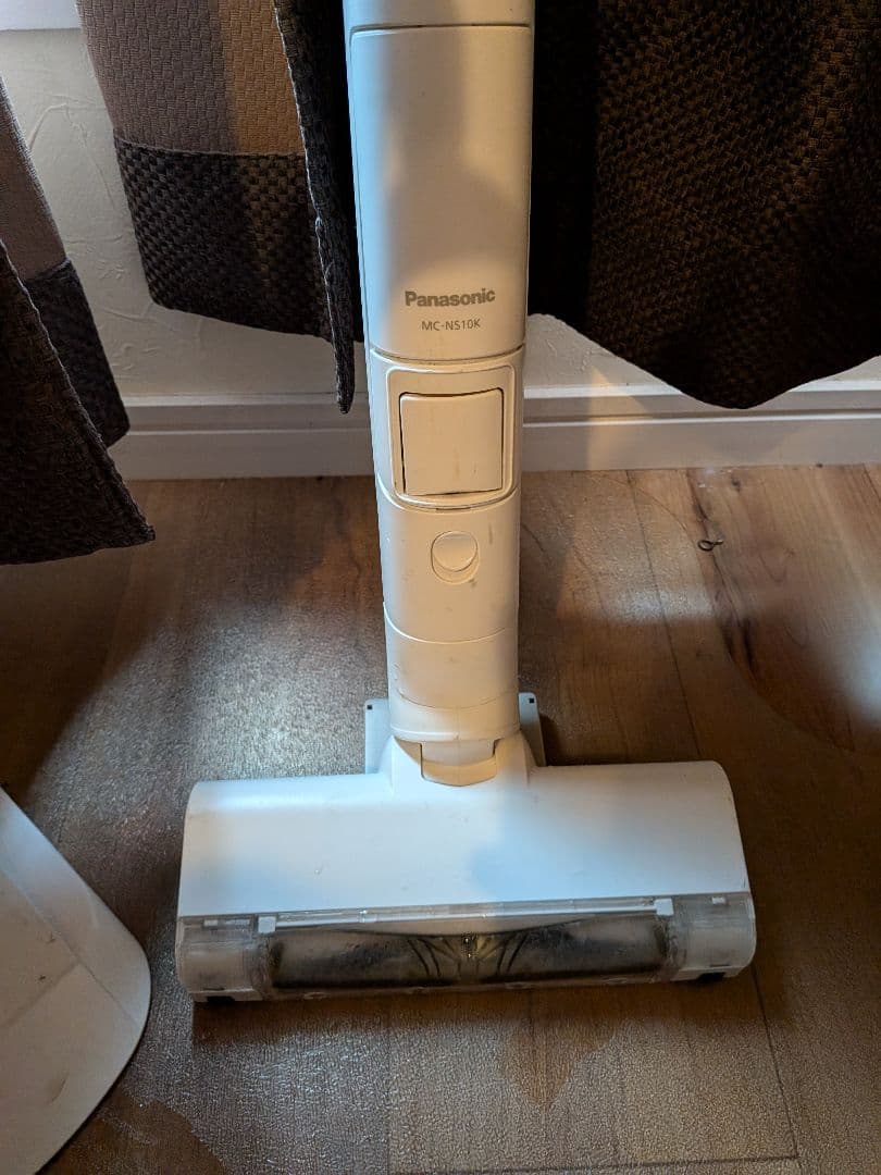 Panasonic MC-NS10K コードレス掃除機 2022年製
