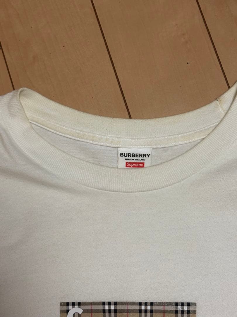 Burberry × supreme tシャツ