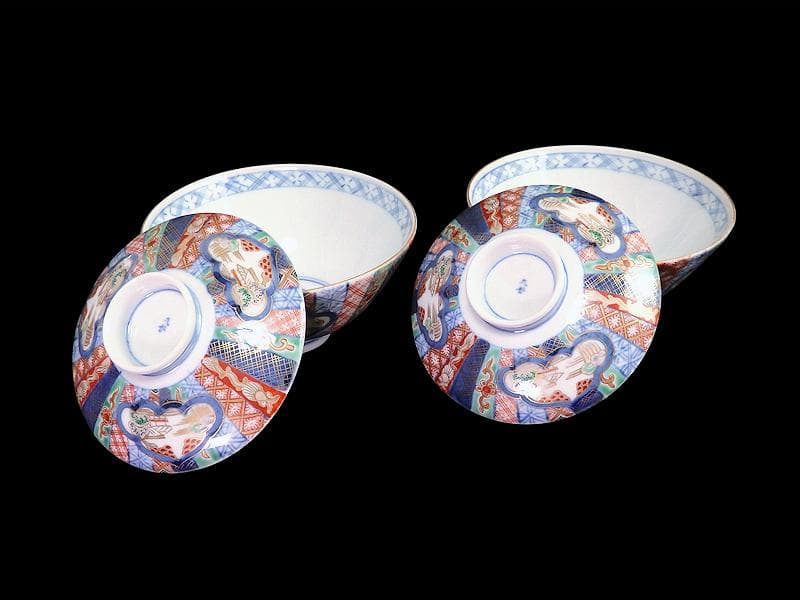 九谷　大聖寺伊万里　金襴手　山水　紋章の図　蓋茶碗　２客　361AS-DAl