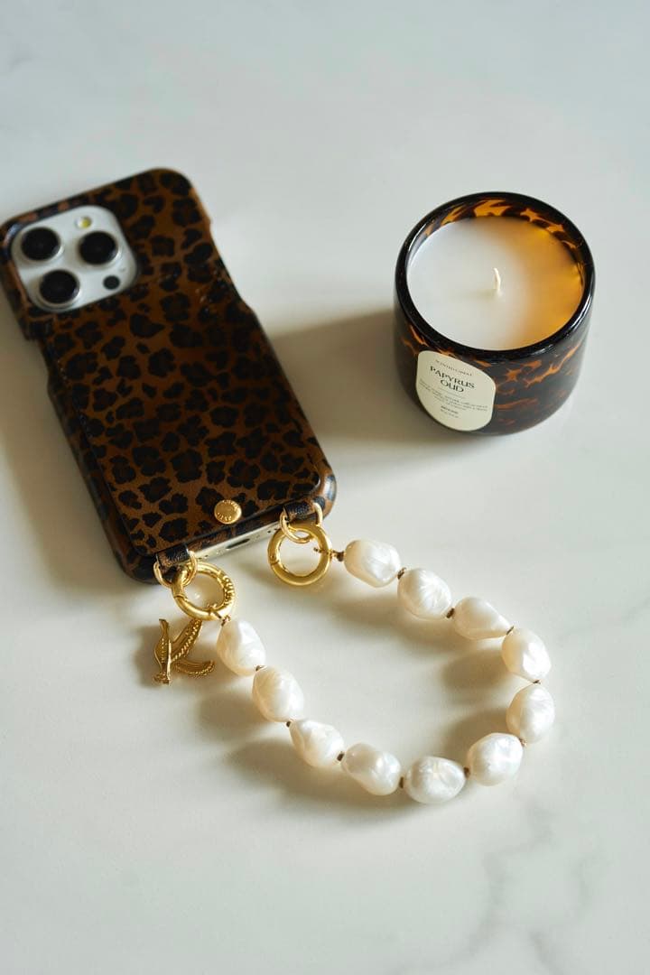 【LOUVINI】 ハンドストラップ　PETIT ROMY PEARL