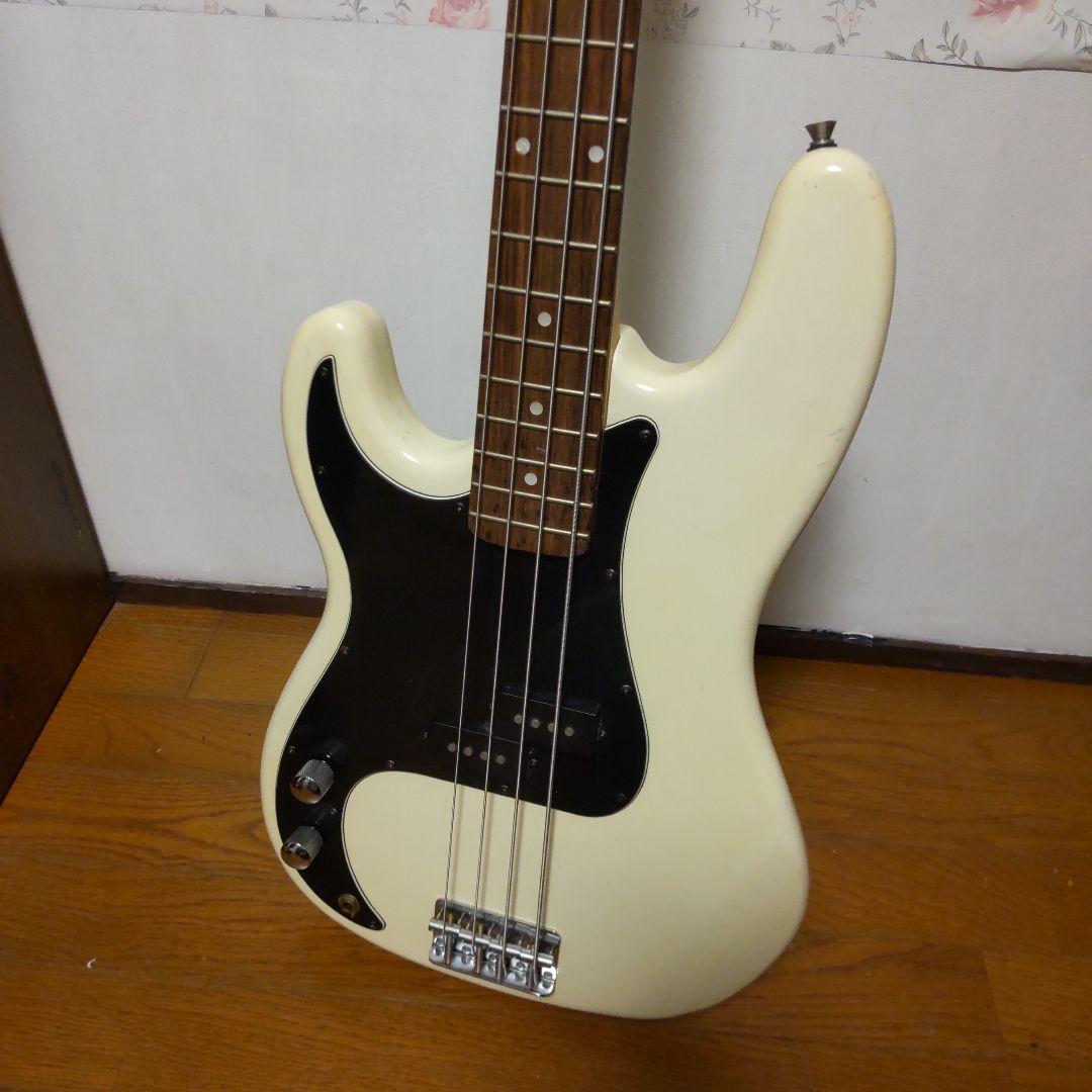 値下げ！左きき用セルダーエレキベース、B.C.大型アンプ、各種付属品付