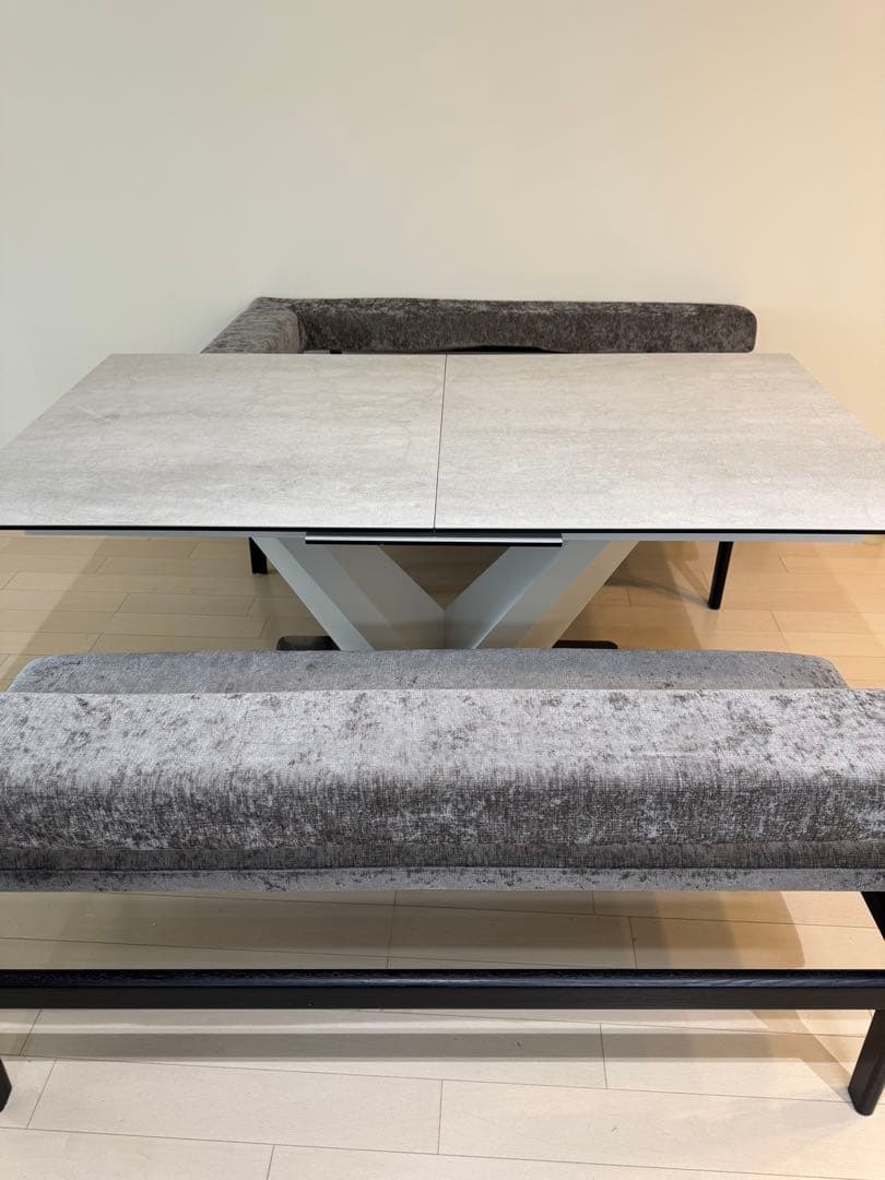 本日中！ダイニングテーブル　イタリアンセラミック　4〜6人用