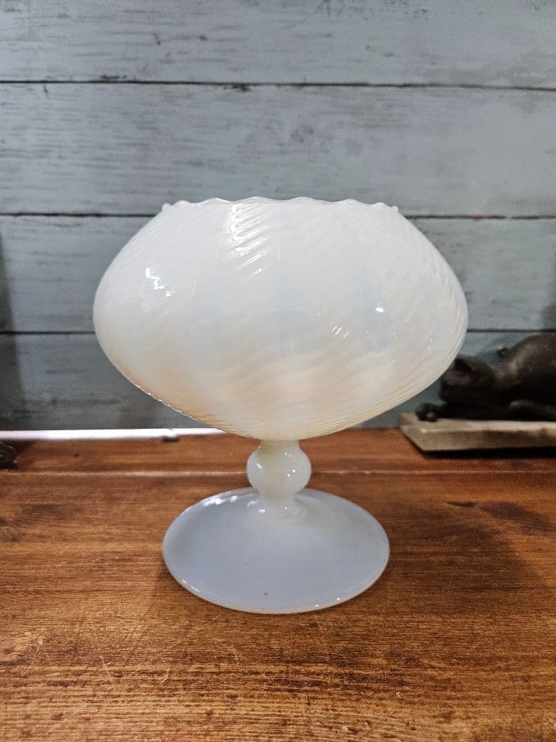 フランスアンティーク オパールセントガラスの花瓶 グラス 花入れ フラワーベース