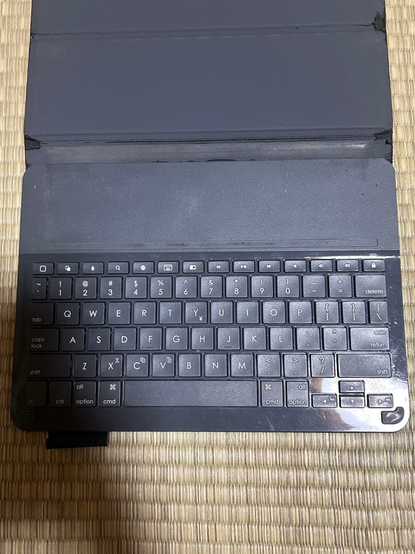 iPad Air2 9.7インチ Logicoolキーボード 完動品