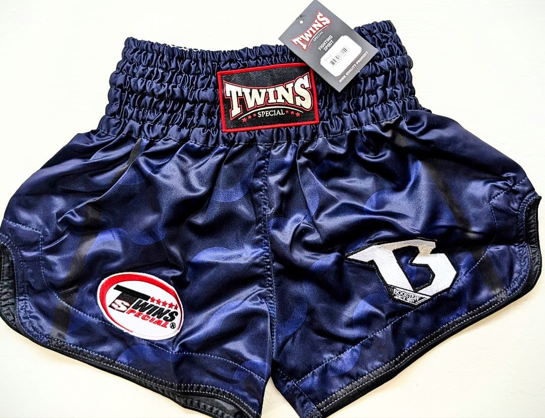 新品未使用TWINS×BOOSTERコラボ ムエタイパンツ タイトフィット M