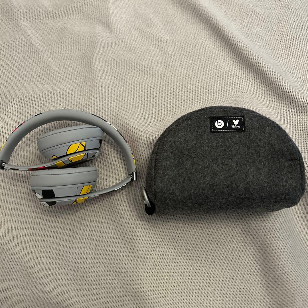 Beats Solo3 Wireless ミッキーマウス生誕90周年　ヘッドホン