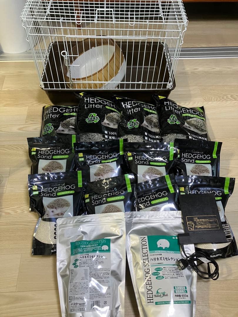 ハリネズミ用ケージ　飼育用品セット　エサ(ハリネズミリター)、ハリネズミサンド