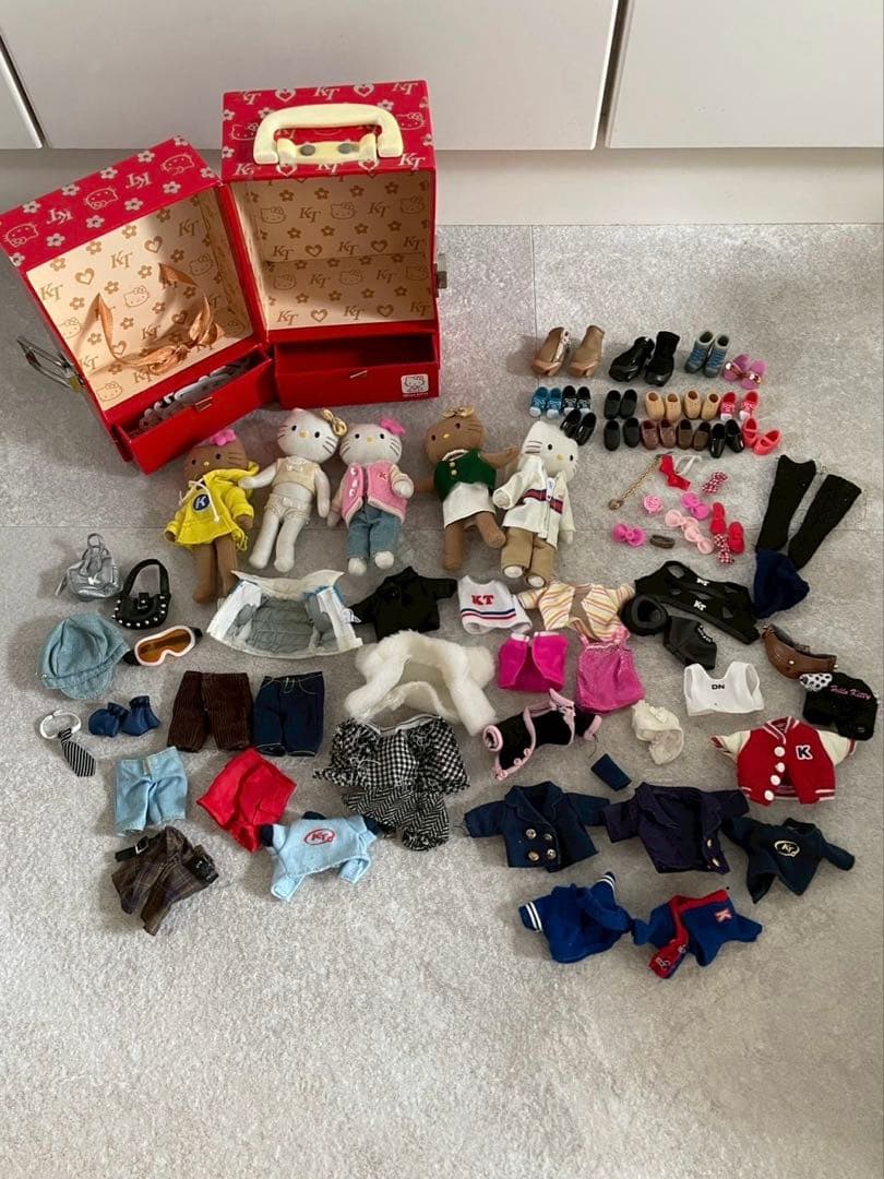 w*r様 90年代物☆ハローキティお着替えセット