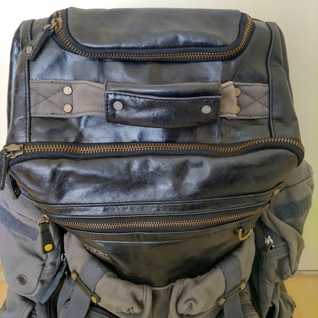 よっちゃん&アッ君　Diesel グレー キャリーバッグ