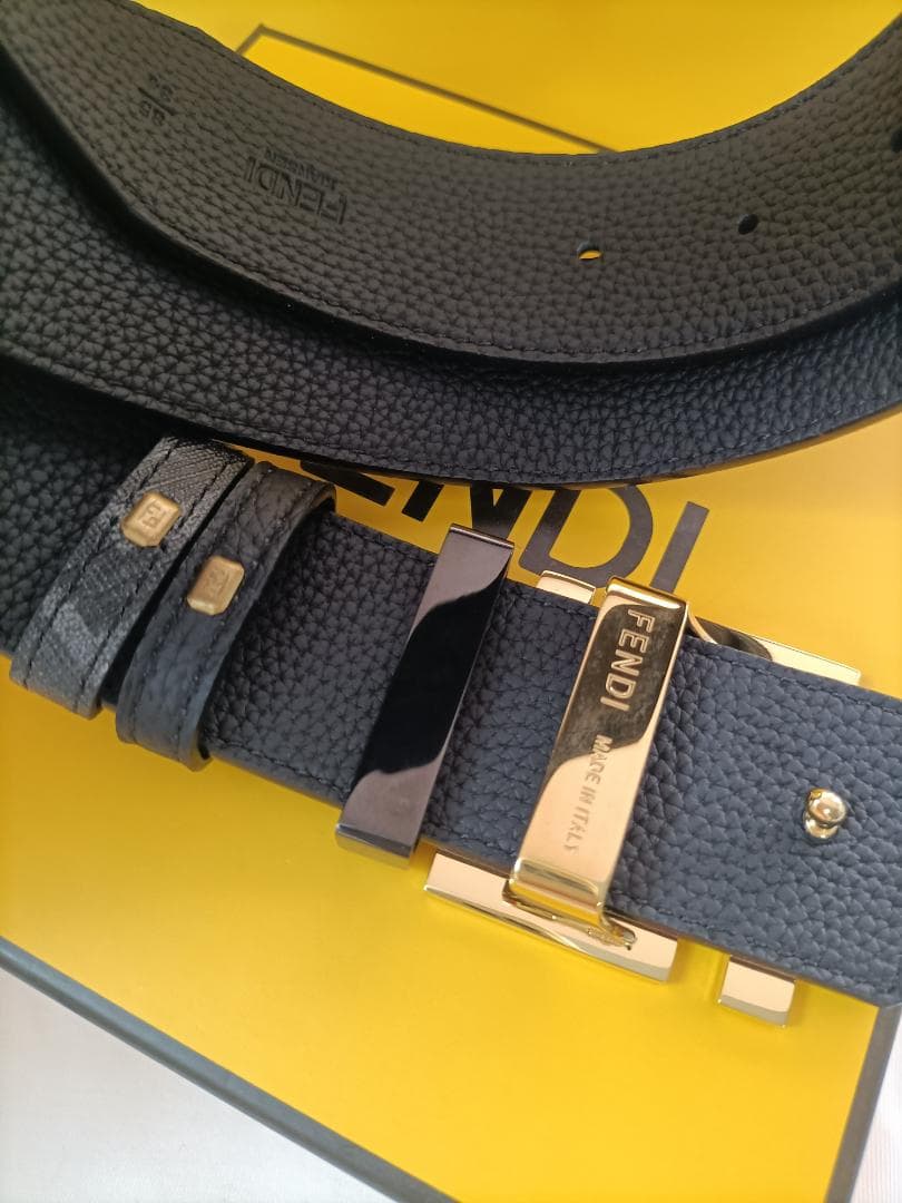 100cm☆FENDI(フェンディ) メンズベルト 美品 グレー