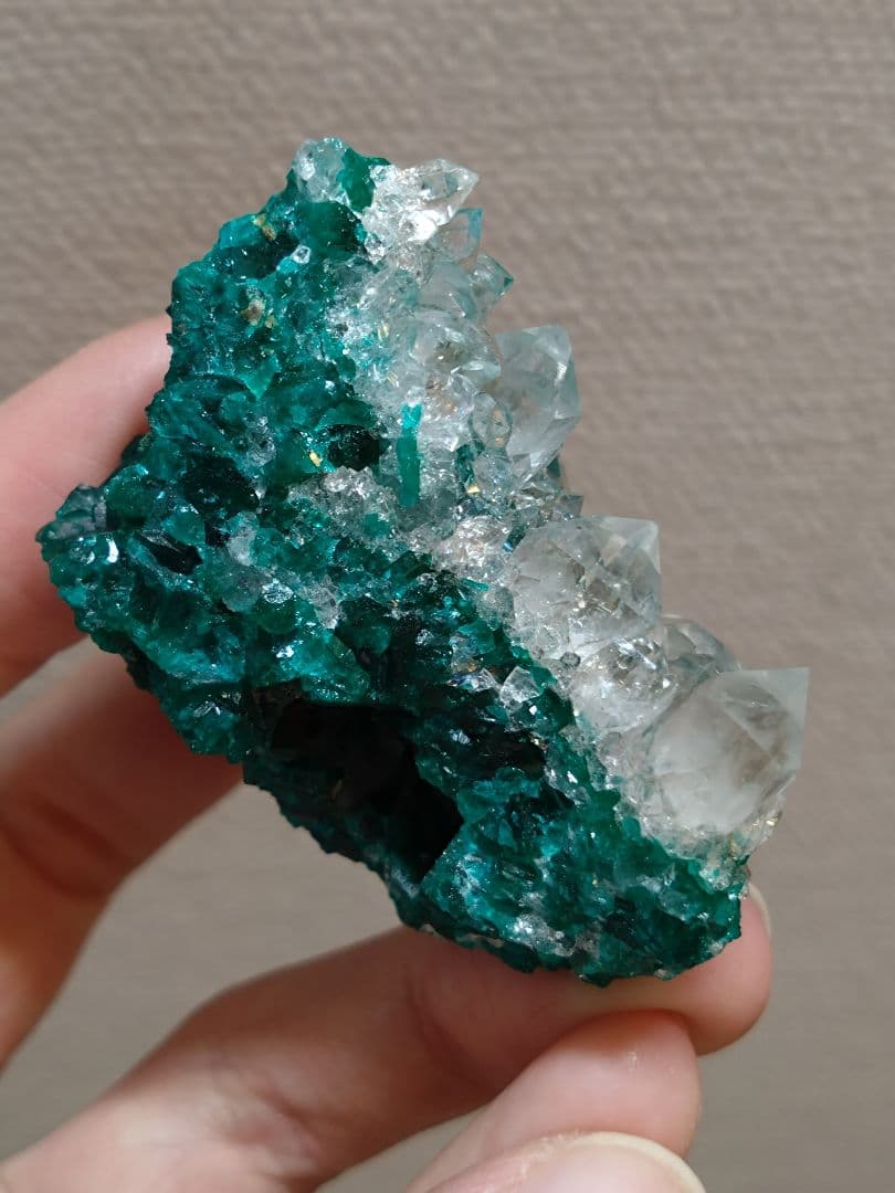 クォーツ　ダイオプテーズ　コンゴ産　鉱物　標本　原石