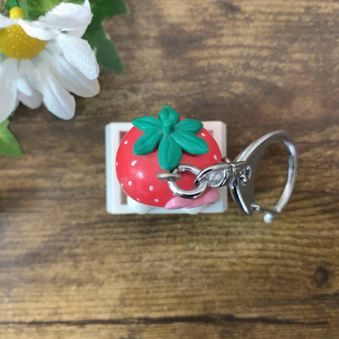希少　ご当地キティ　ハローキティ　いちご　博多とよのか　マスコットキーホルダー