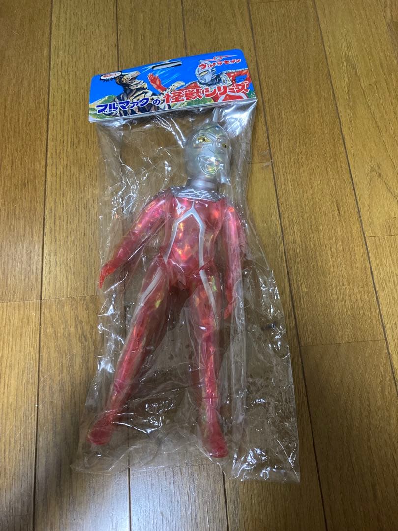 ブルマァク　大ウルトラセブン　オーロラ