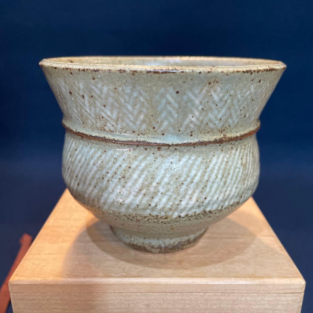 人間国宝【島岡 達三】(作)の『地釉象嵌縄文 茶碗』共箱　茶道具 茶碗