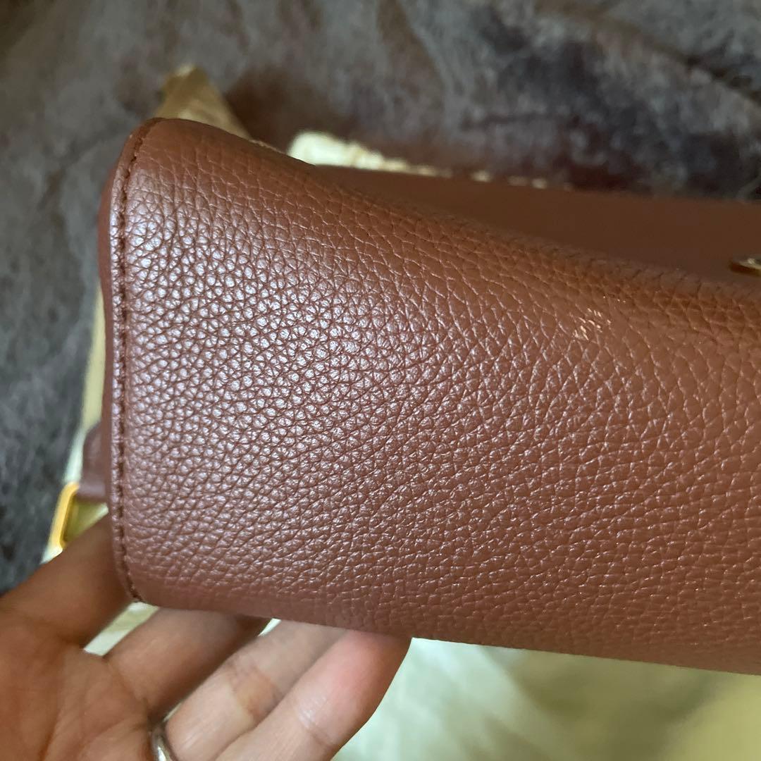 【最終価格】BURBERRY ブラウンレザーショルダーバッグ