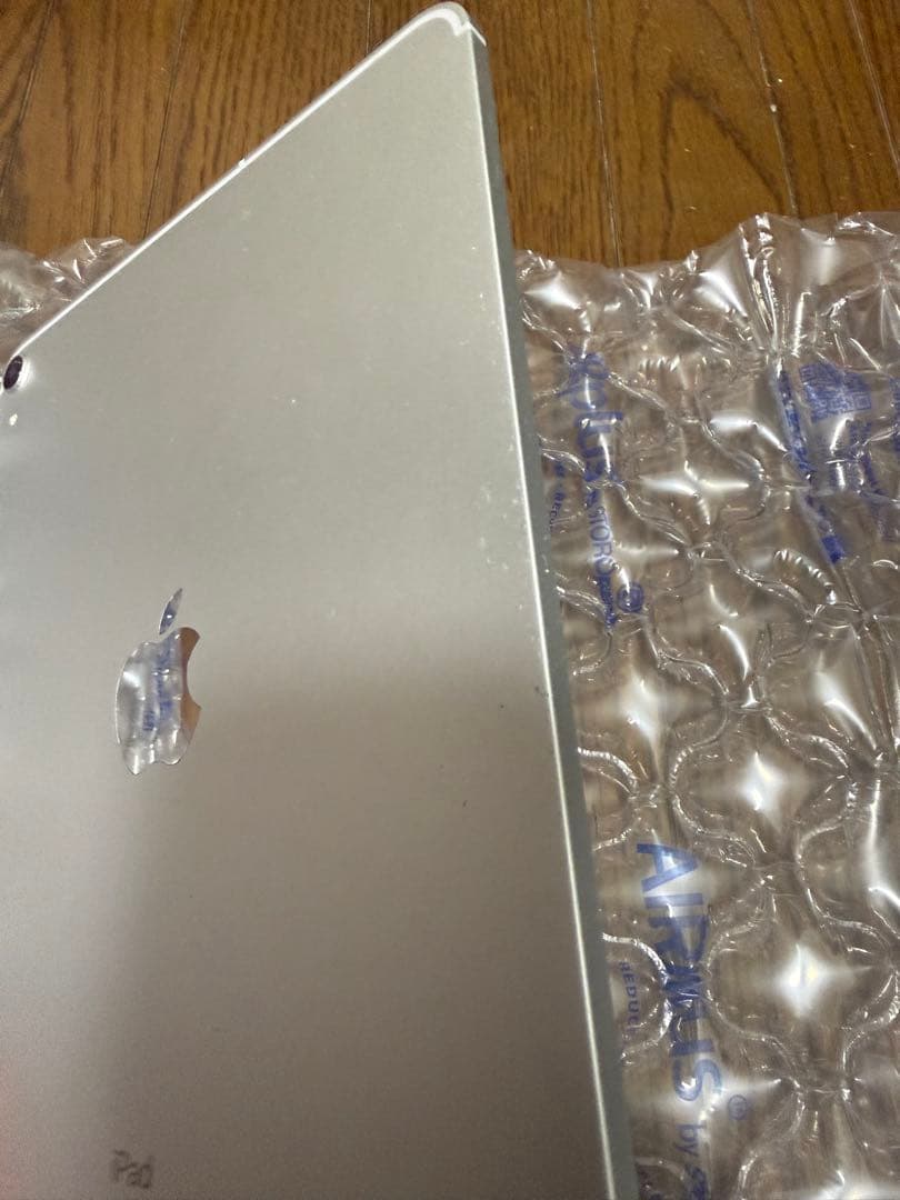 Apple シルバー 本体 iPadPro11インチ 第1世代 セルラーモデル