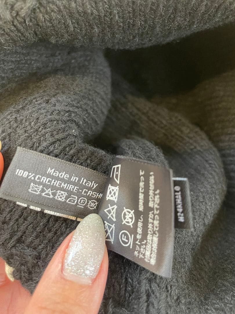 新品・未使用【CHANEL】ニット帽　ブラック 嬉しい男女兼用＆100%カシミヤ