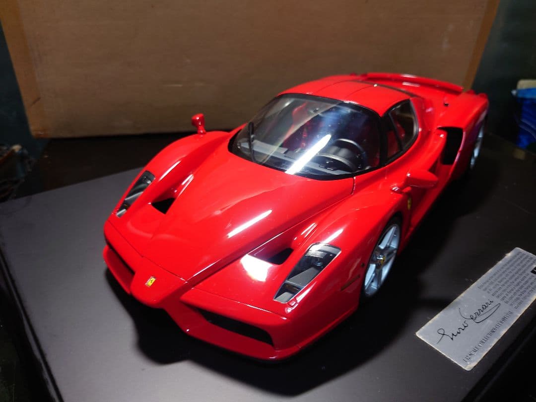 タミヤ　1/12 エンツォフェラーリ　セミアッセンブルモデル (箱に難アリ)