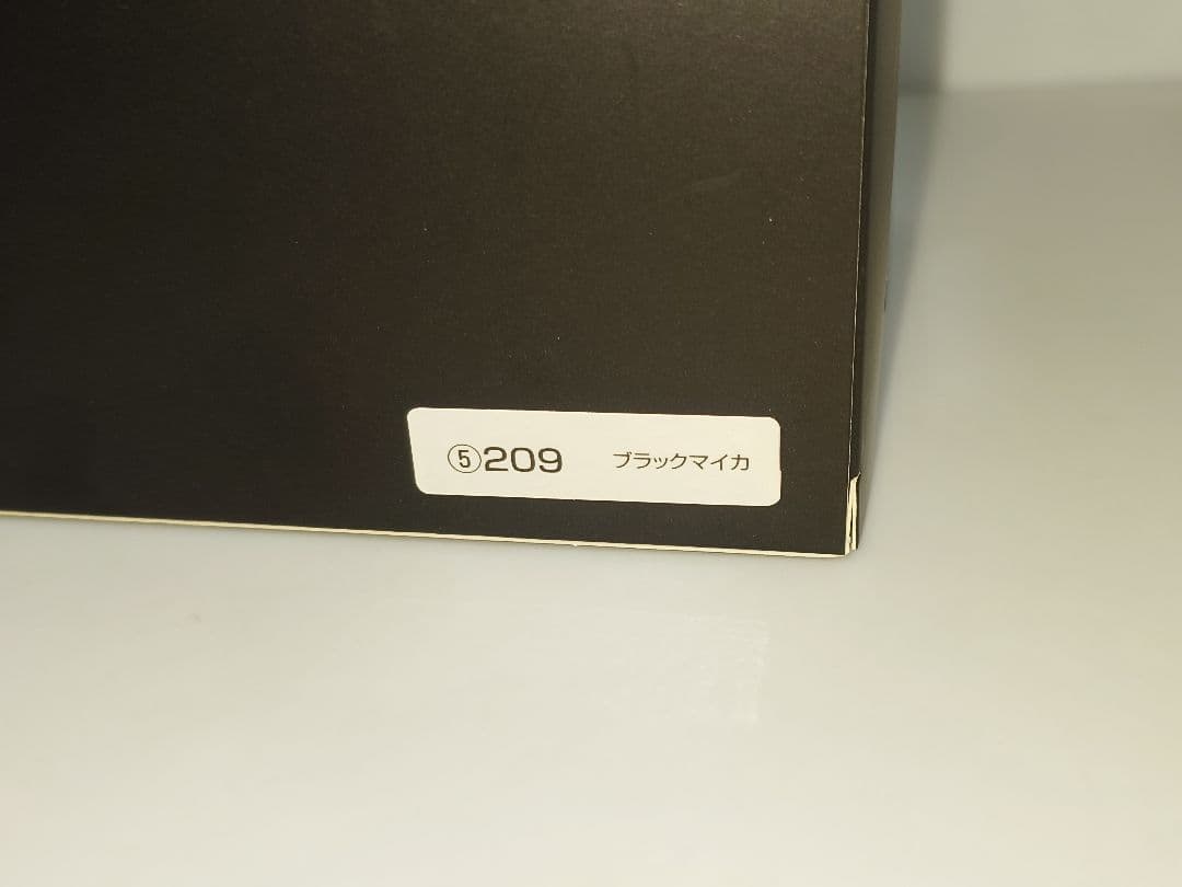 トヨタ カローラクロス 後期 209 ブラックマイカ カラーサンプル ミニカー