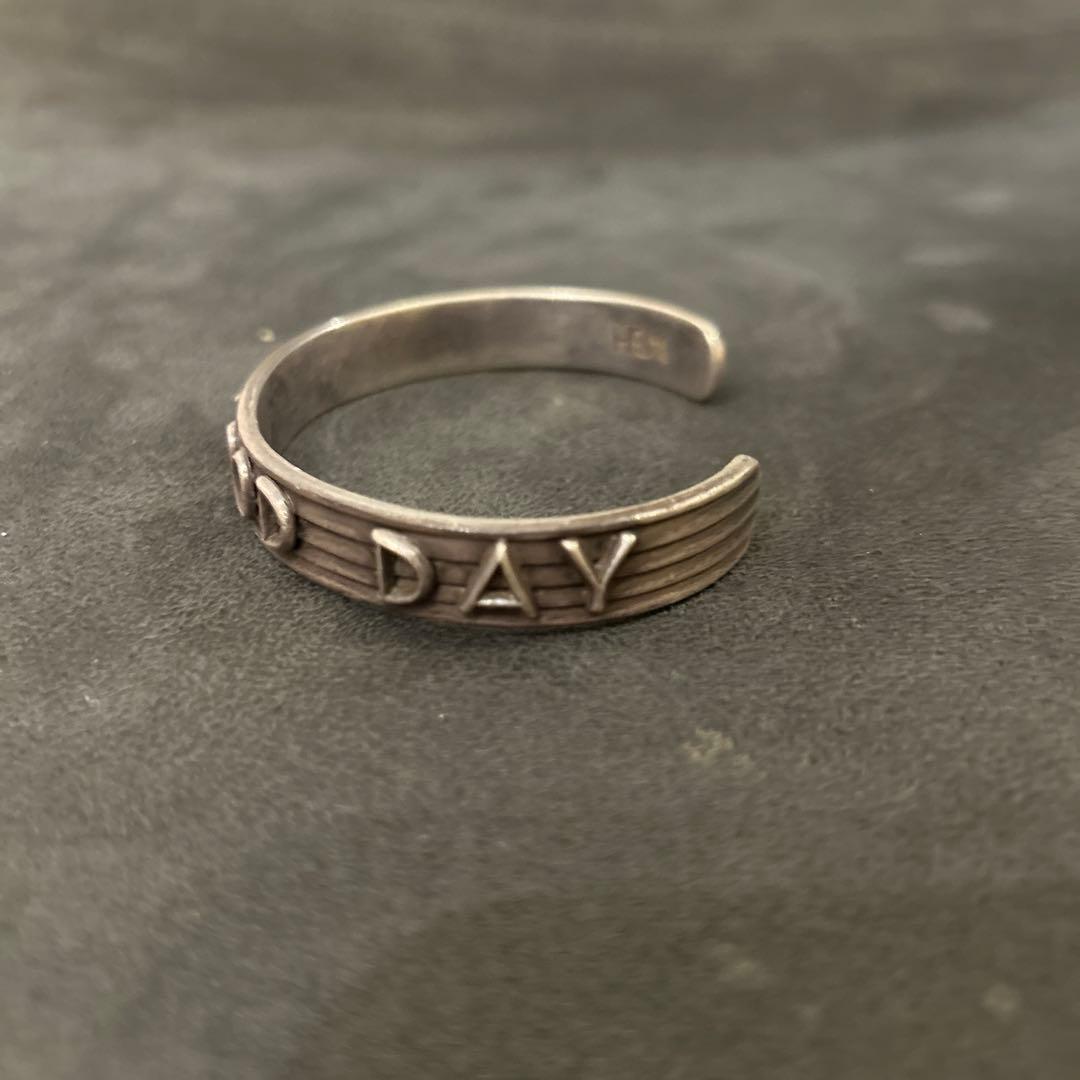 ハリウッドランチマーケット　HAVE A GOOD DAY バングル