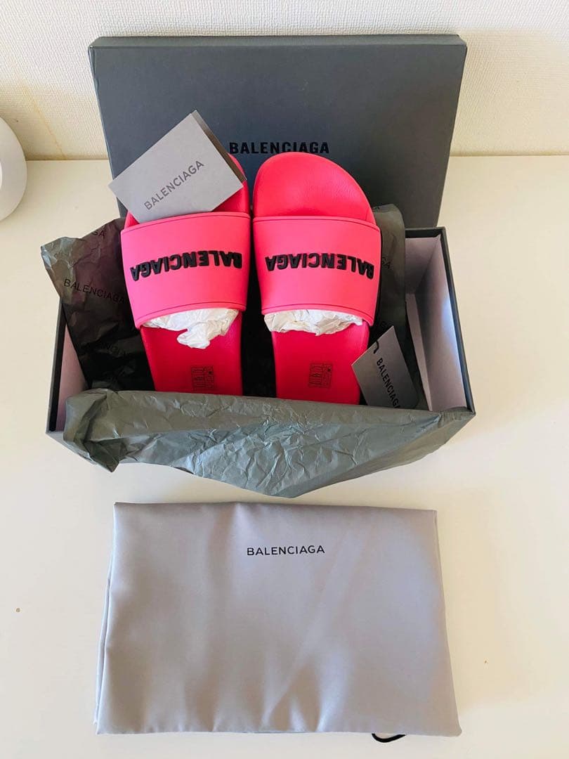 ラッピング・包装 Balenciaga