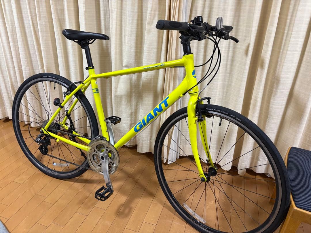 GIANT クロスバイク 直接引渡し限定/横浜及び近隣には無料お届け可能