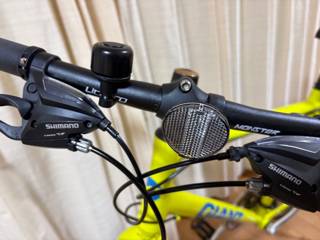 GIANT クロスバイク 直接引渡し限定/横浜及び近隣には無料お届け可能