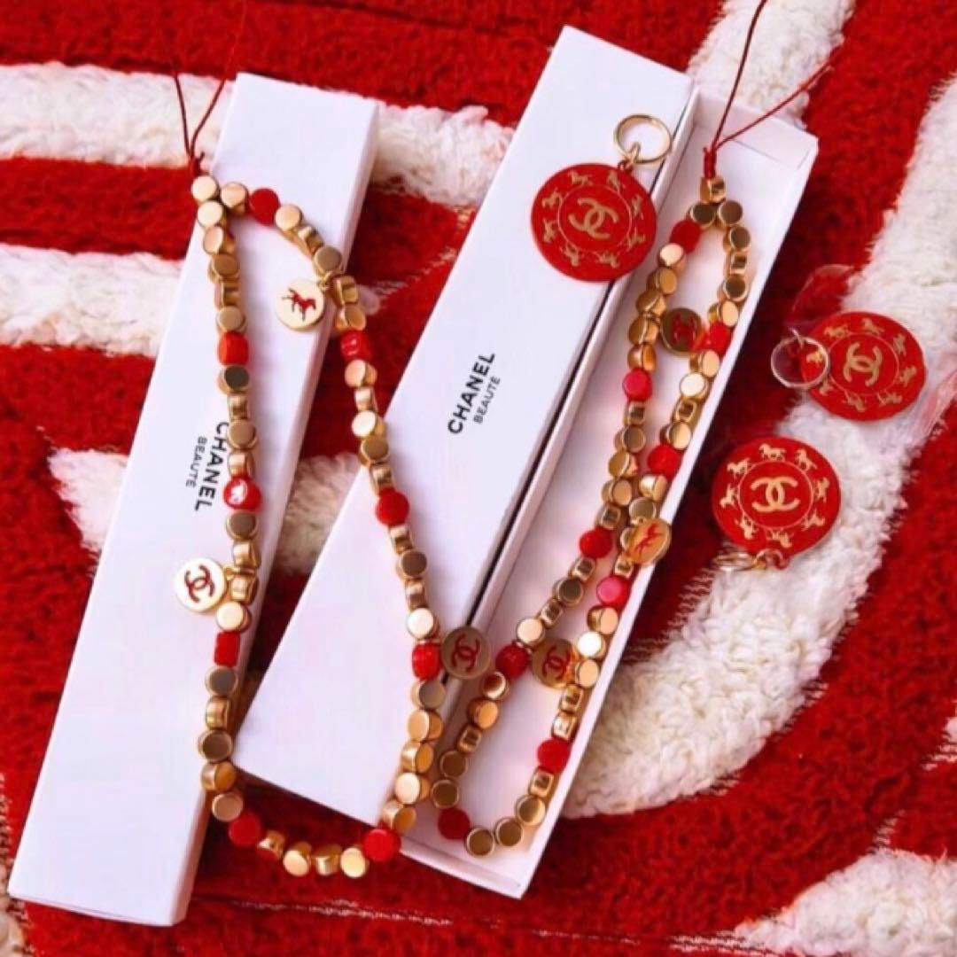 CHANEL ストラップ＆チャーム New year限定　ノベルティ　2個セット