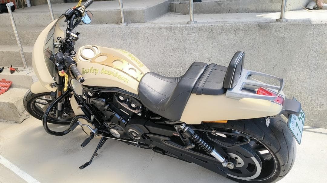 V-ROD VRSC Vロッド ナイトロッド エアボックスカバー