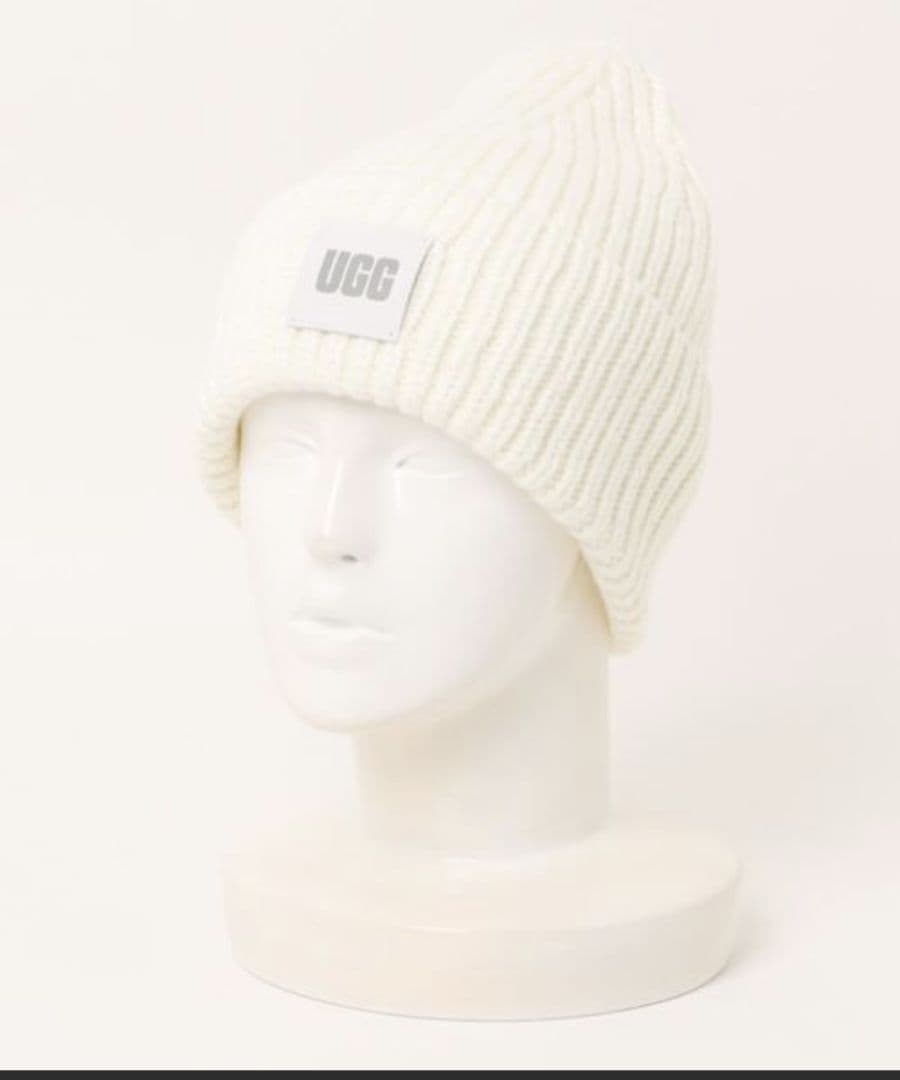 UGG 白 ニット帽　即完売色