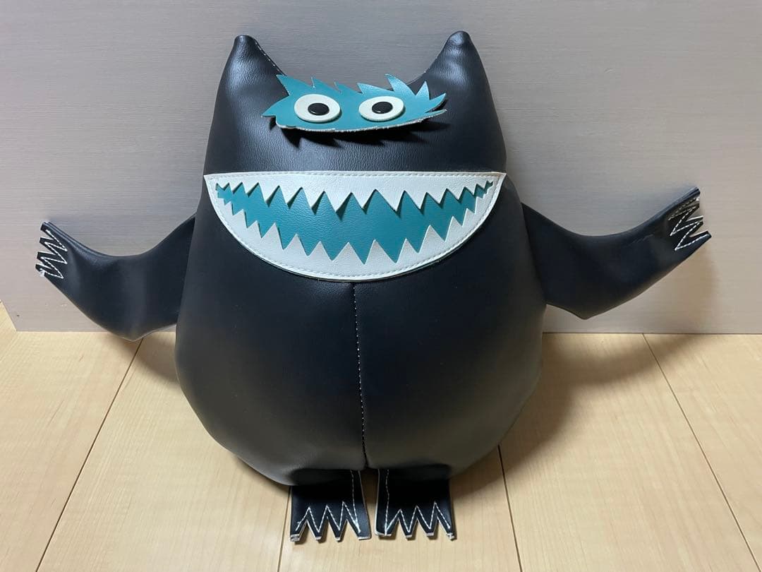 ナウガモンスター　L ブラック 美品