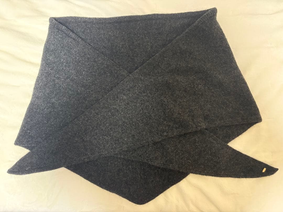 CLANE YAK KNIT TRIANGULAR STOLEグレー