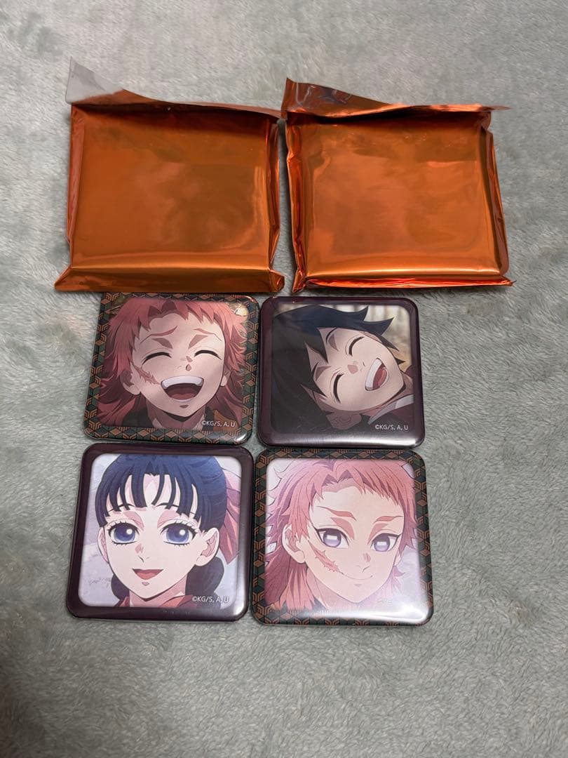 鬼滅の刃 柱稽古編 繋がるスクエア缶バッジ 義勇の羽織①