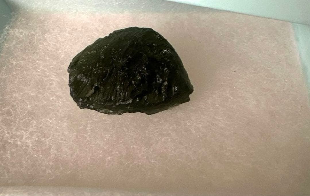 モルダバイト　原石　約11g