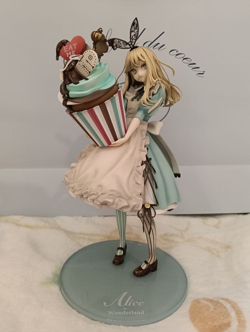 新品同様赤倉イラスト 不思議の国のアリスフィギュア初音ミク好きにロリィタメイド