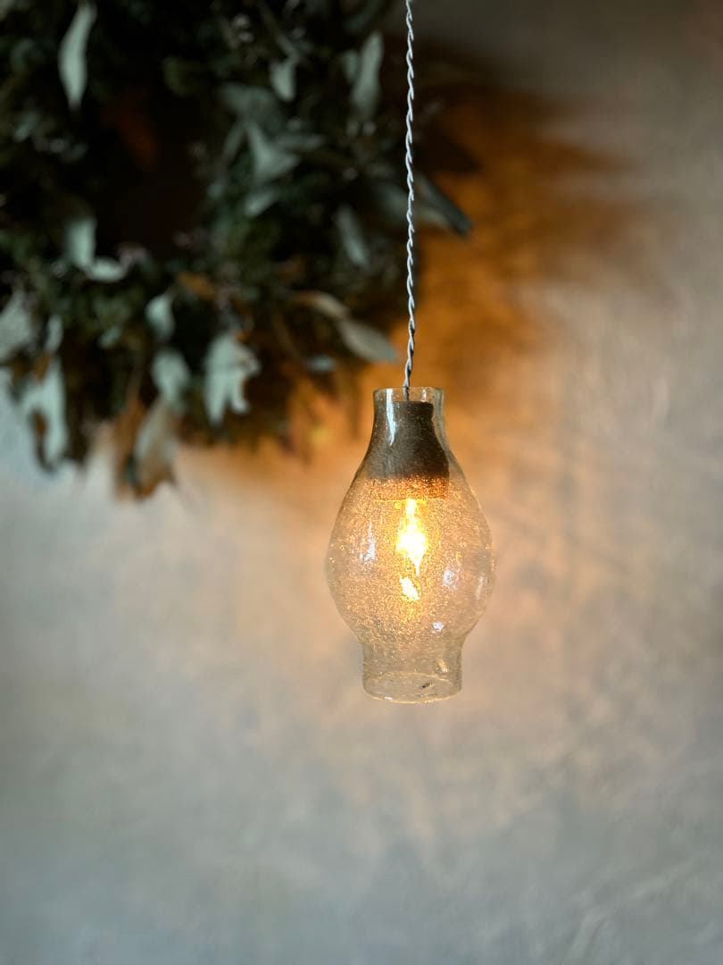 ガラスホヤのペンダントランプ